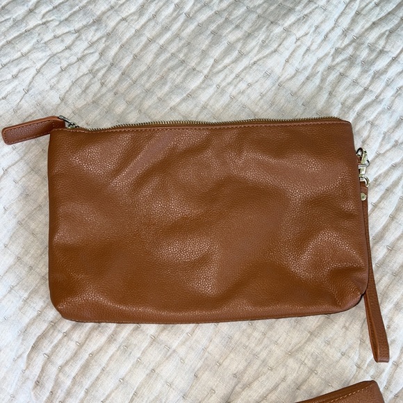 Fawn Design Brown pebbled leather Changing Clutch with changing pad - Picture 5 of 7